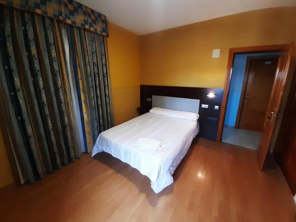 Hotel Nuevo Lorenzo Salamanca Room photo